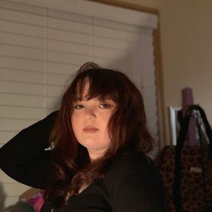 Meet your Posher, Maya